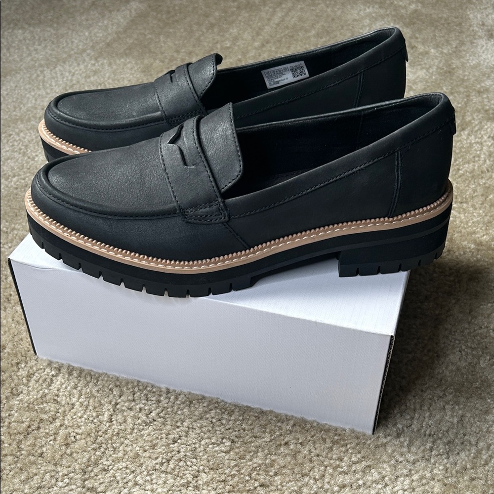 TOMS Women’s Cara Lug Black Leather Loafers with Tan Detail